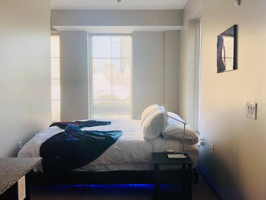 King Size Studio In Heart Of Downtown Columbus Bagian luar foto